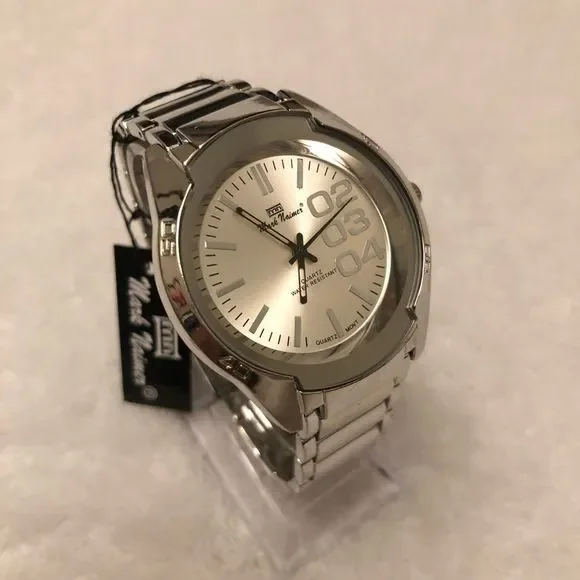 NEW Men’s Silver Tone Bracelet Watch - Picture 2 of 7